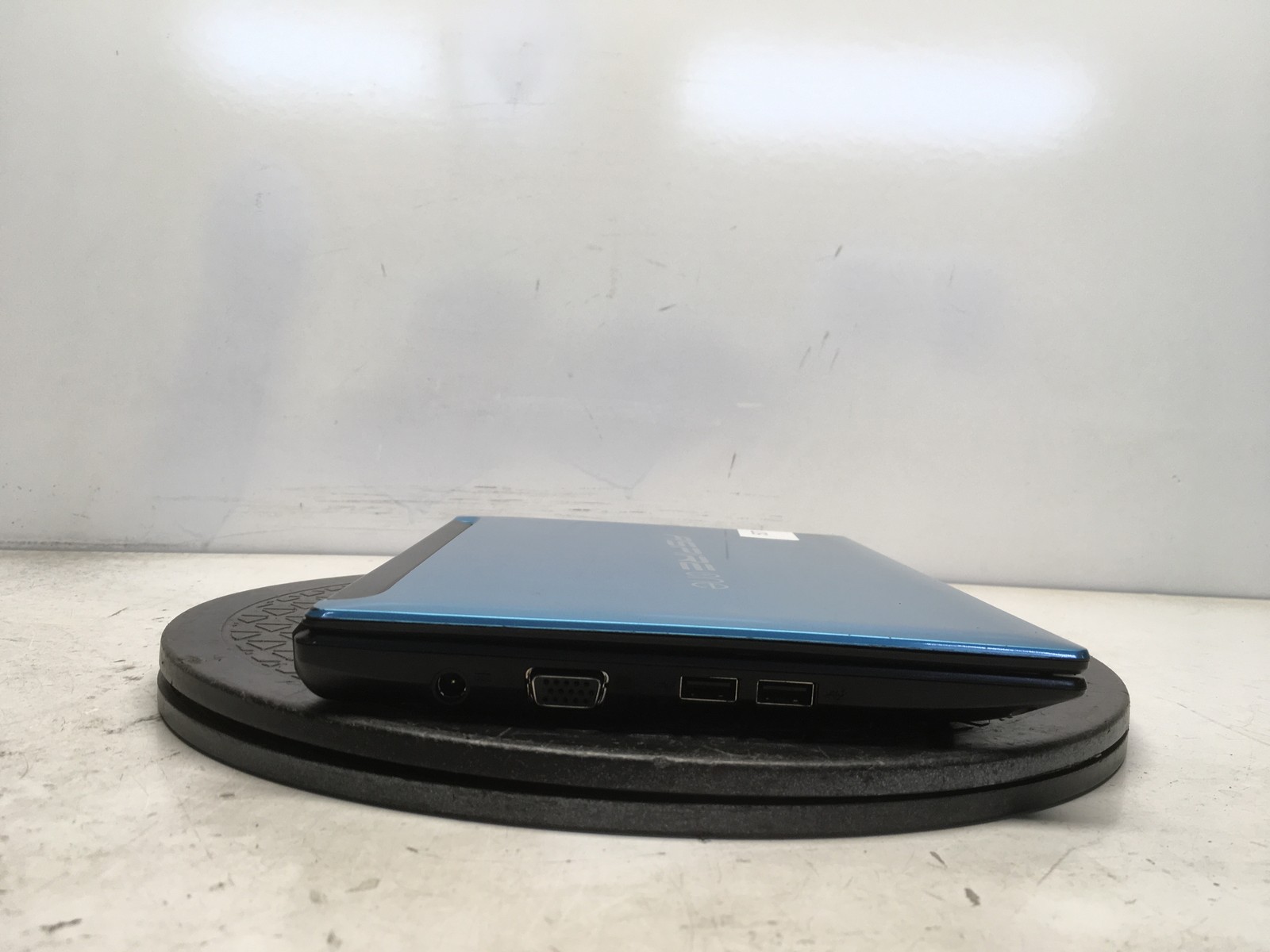 Acer Aspire One D255 Intel Atom N550 1.5GHz 1 GB NO HDD No Batt