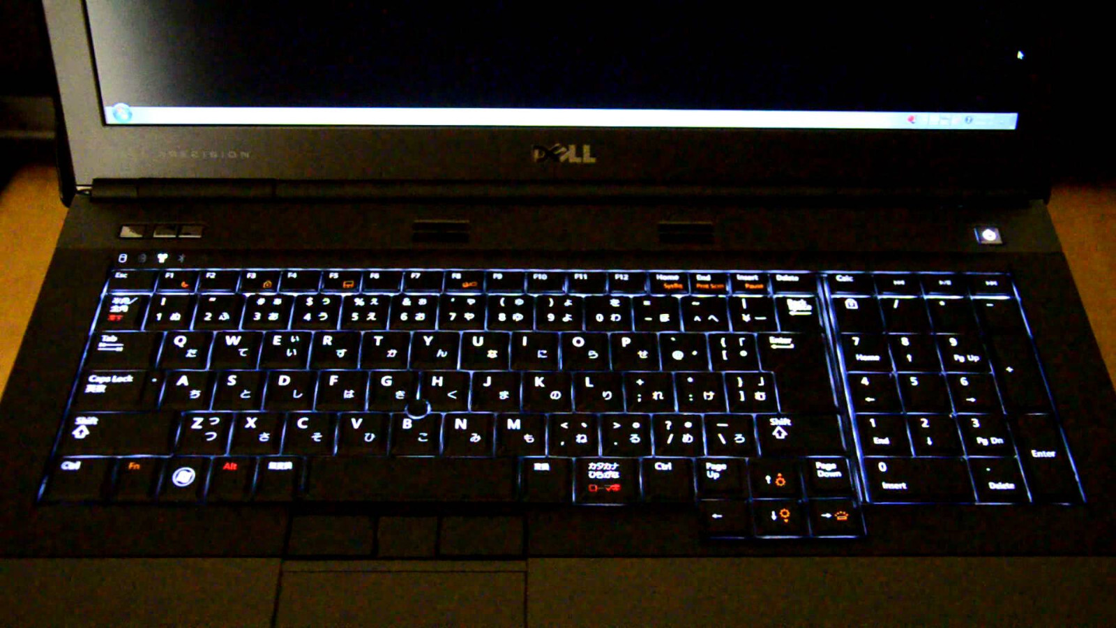 Workstation 17.3″ DELL M6600 i7-Quad (512GB SSD + 1TB) DVDRW 32GB Quadro 4000M