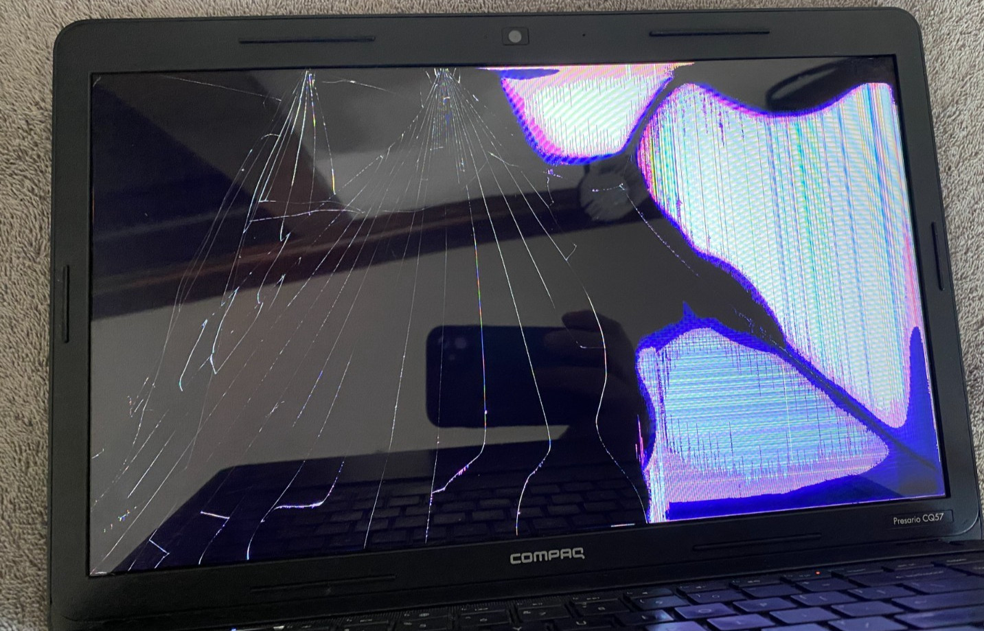 **PARTS ONLY** COMPAQ PRESARIO CQ57 LAPTOP BROKEN SCREEN AMD VISION W/ADAPTER