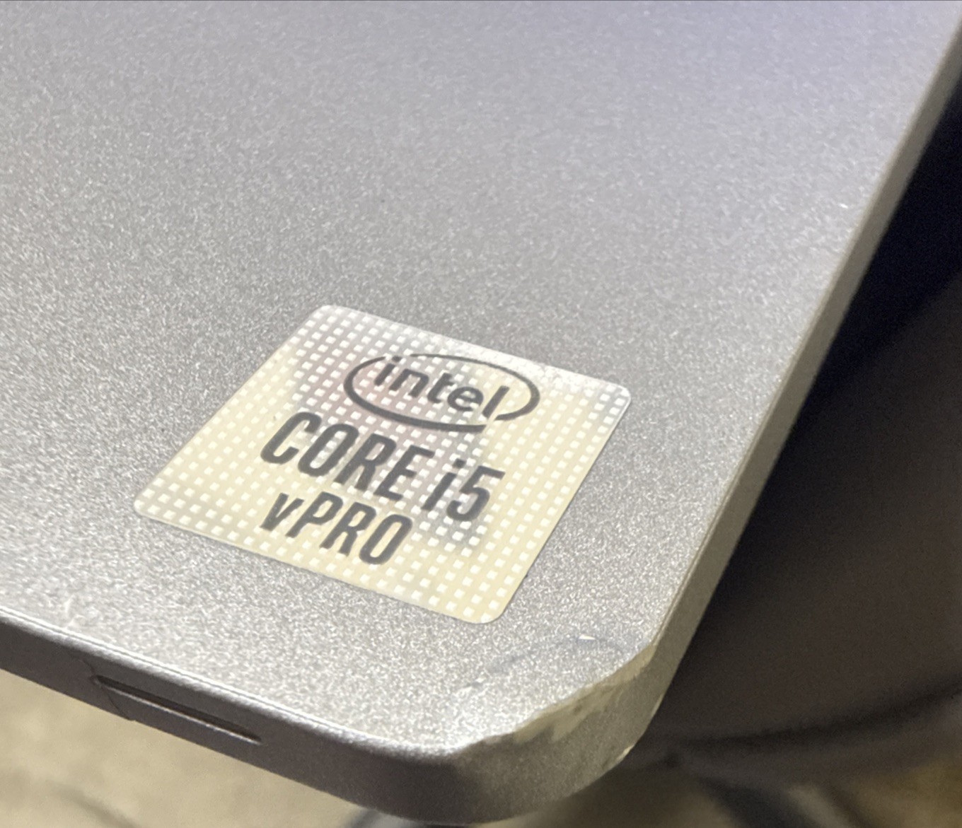Dell Latitude 5511 i5-10400h 8G Ram 128GB SSD Windows 11 Pro Charger