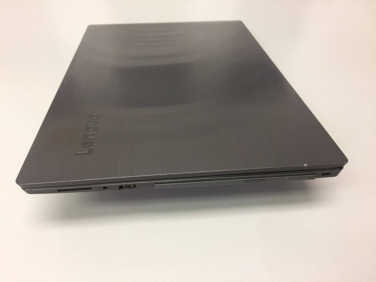 LenovoV330-15IKB (81AX) core i5 7th gen 2.50 ghz 8 GB RAM 256 GB SSD WIN 11 PRO