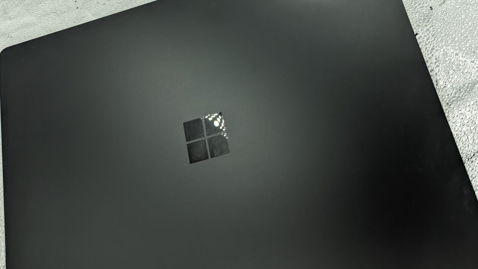 Microsoft Surface Laptop 3 13.5″ 256GB 8G, Intel Core i5-1035G7 – 1.20 GHz,