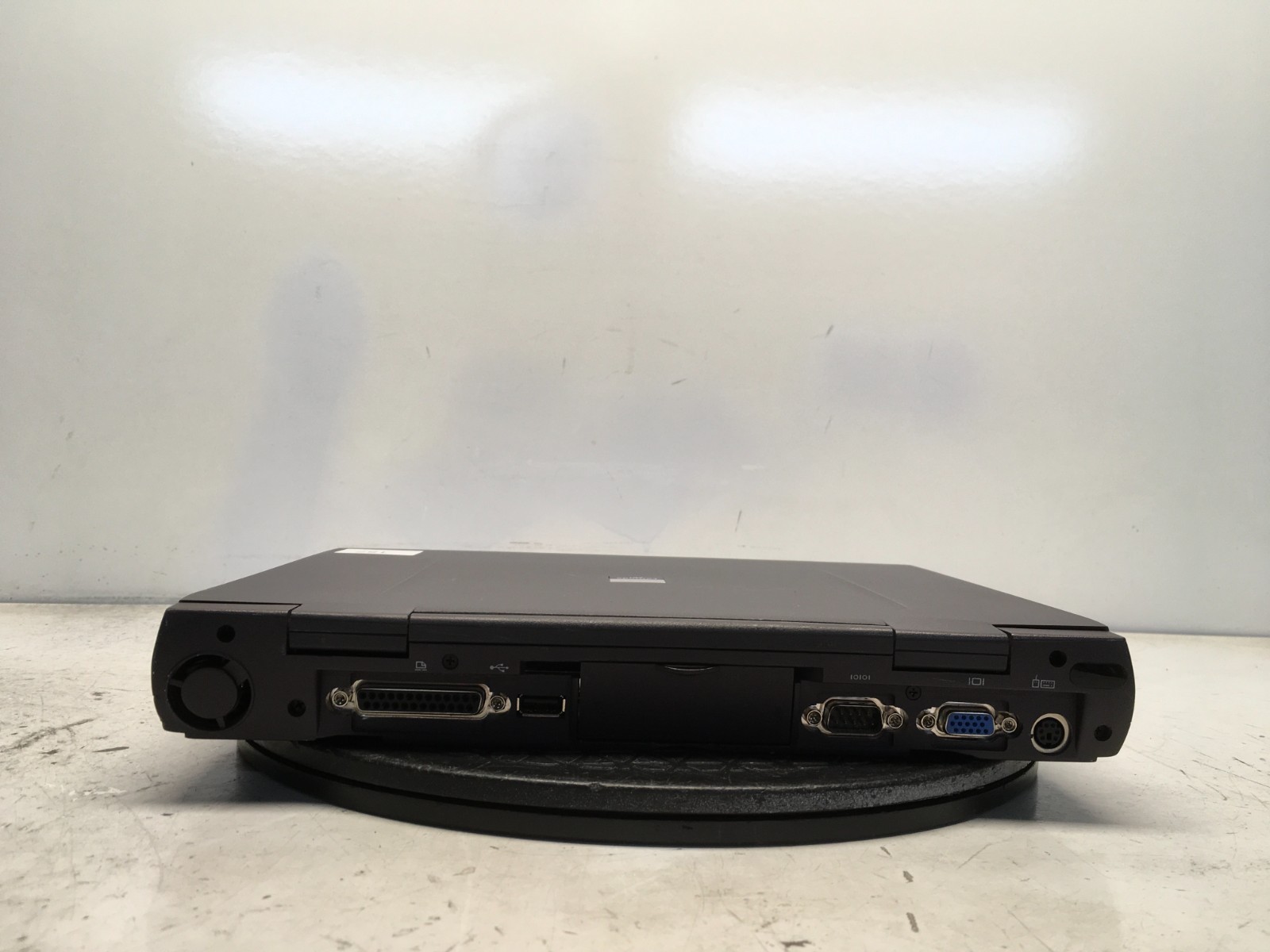 Dell Latitude CPi A300ST Intel Pentium II 300MHz 256 MB NO HDD
