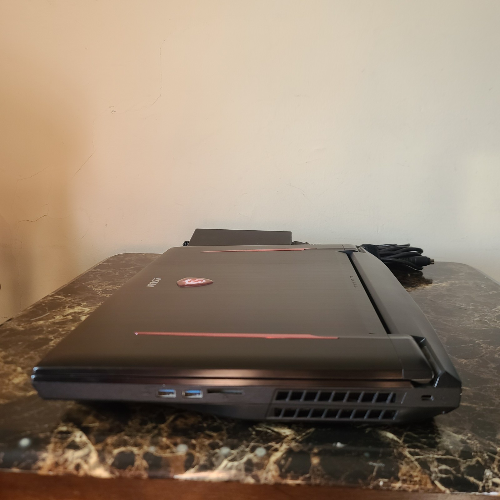 MSI GT73VR 7RE TITAN GAMING LAPTOP CORE i7-7820HK 32GB RAM GTX 1070 256-1TB