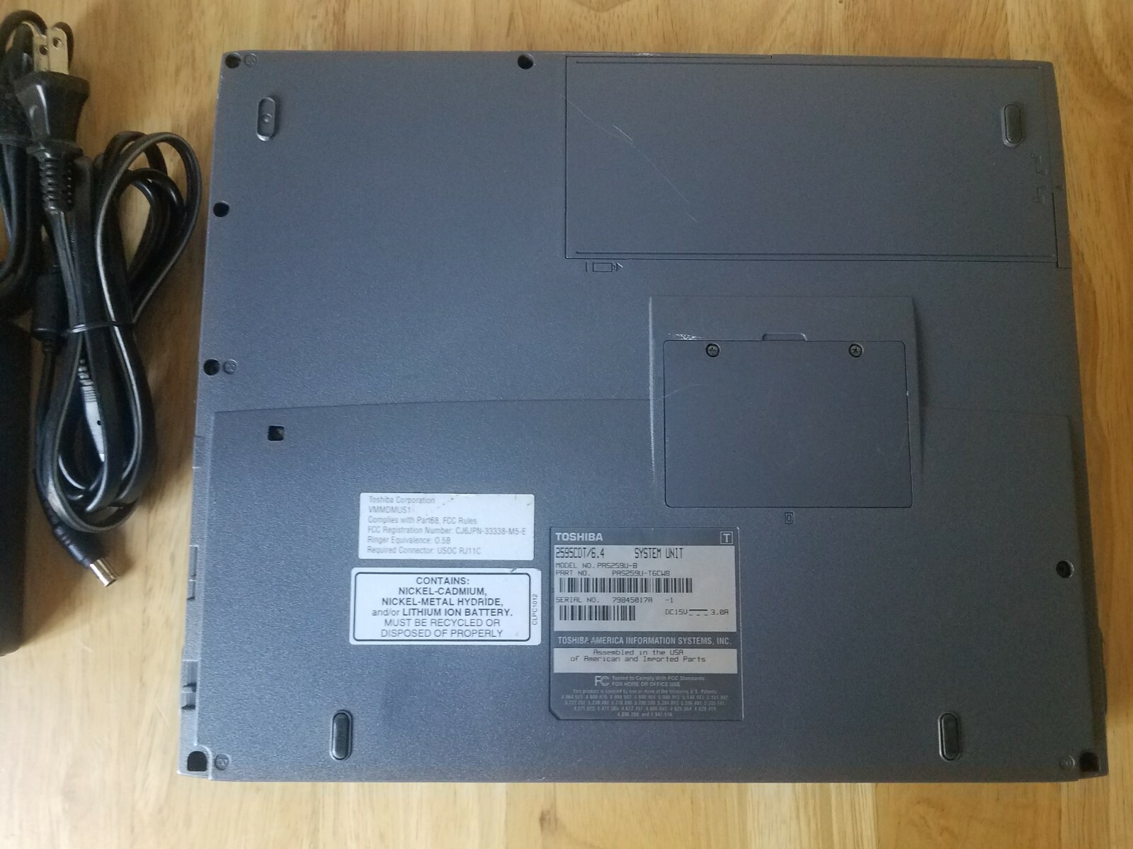 Toshiba Satellite 2595CDT 12.1” TFT(Intel Celeron @ 400MHz,128MB Ram,40GB HDD)