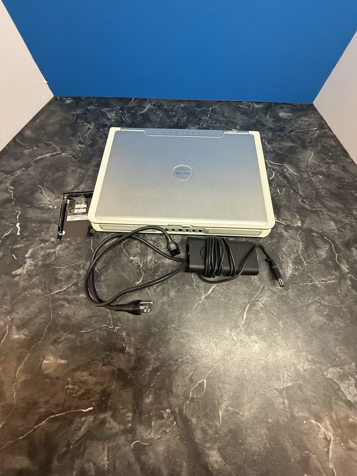 Dell Inspiron 6000 PP12L Laptop 2GB Ram + CHARGER + BATTERY – No HD OS