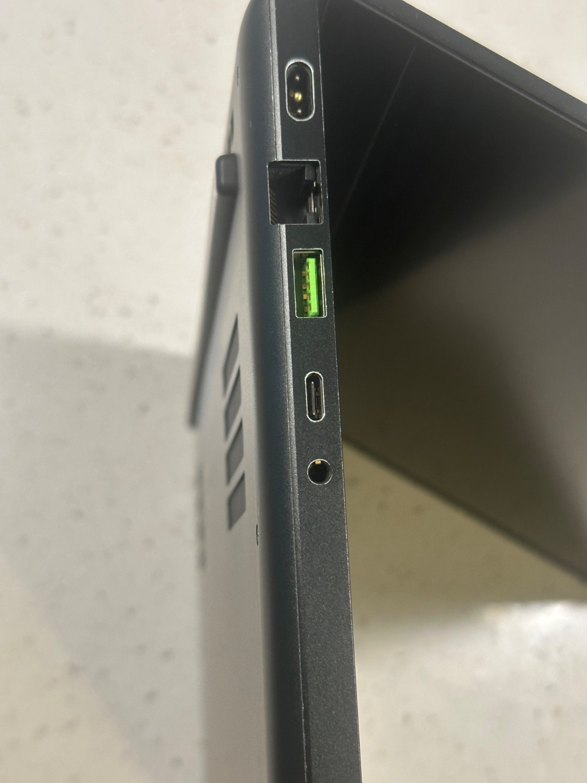 Razer Blade 15.6″ (1.5TB M.2 , Intel Core i7 10th Gen., 2.60GHz, 32GB) Gaming…