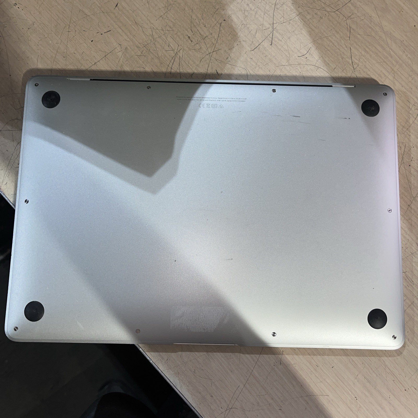 APPLE MACBOOK AIR 13″ SCISSOR, 2020 CORE I3-1000NG4 1.1GHZ 256SSD /