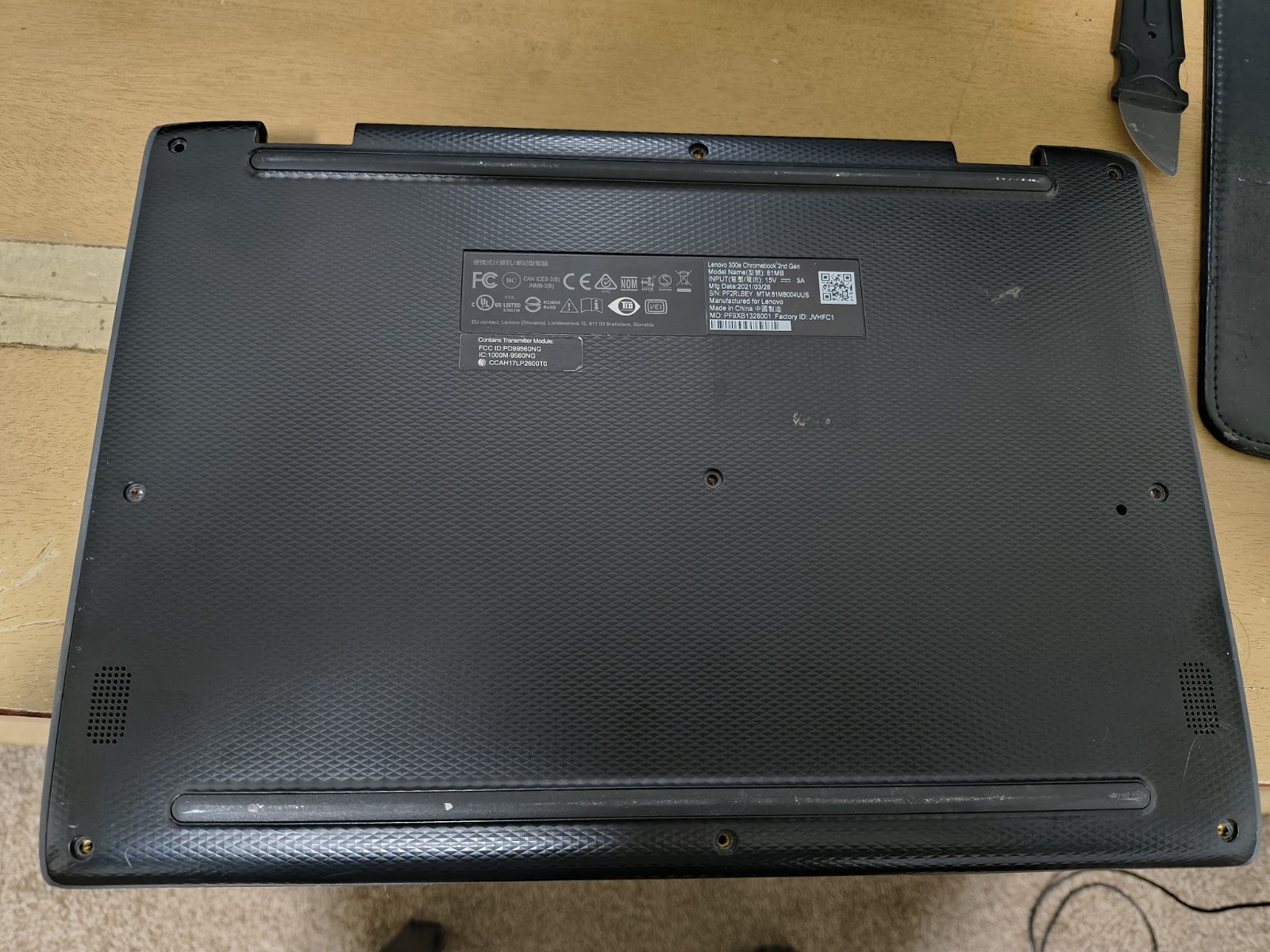 Lot of 3 Lenovo 300e Chromebook 2nd Gen 2 Intel Celeron N4020 4GB 32GB READ DESC