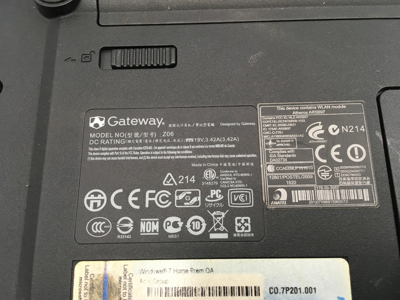 GATEWAY Z06 LAPTOP – FOR PARTS/BAD LCD – INTEL i5-11400H – NO RAM – READ – BB