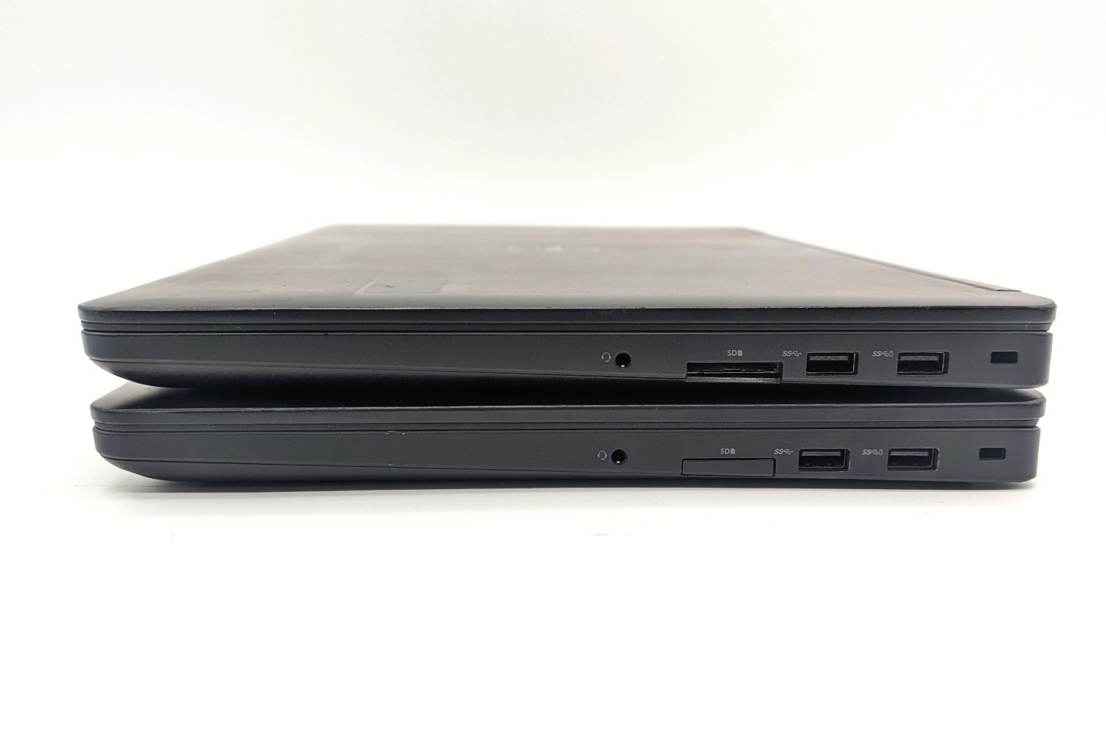 Lot of 2 Dell Latitude E5570 – Intel i7-6820HQ 2.7 GHz 8GB DDR4 RAM No OS/SSD