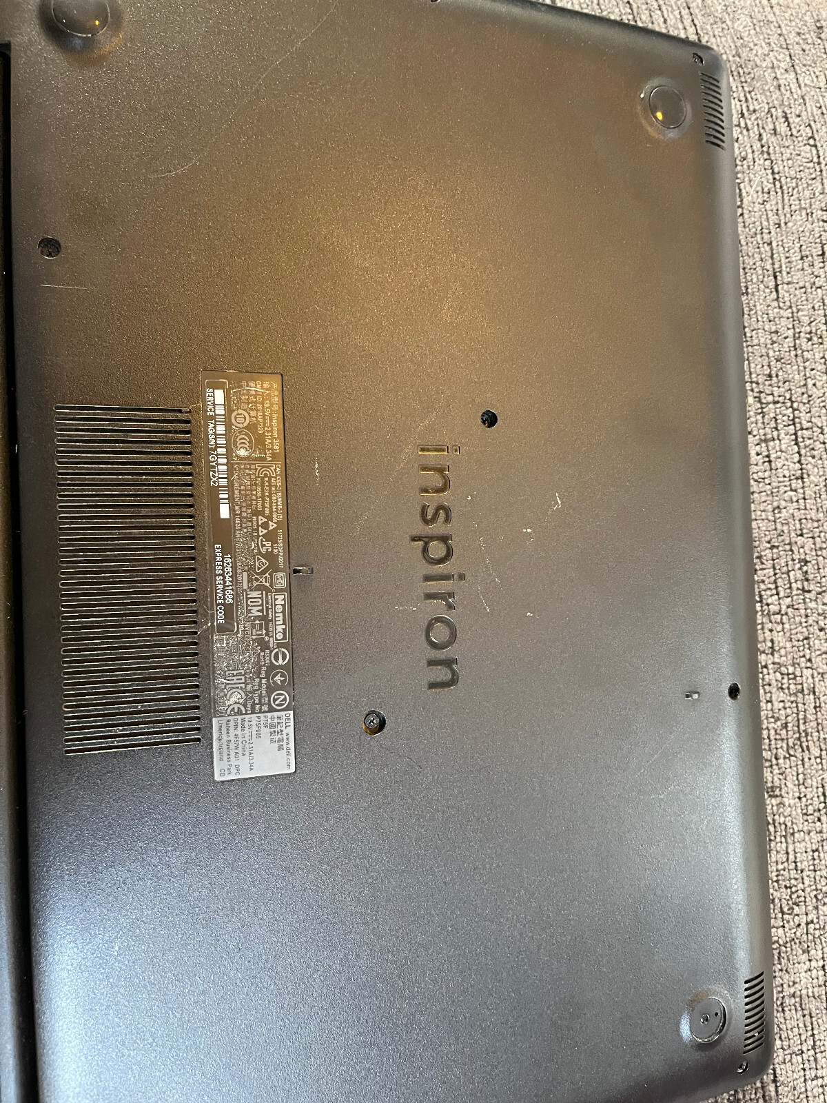 Dell Inspiron 15 3000 Series Laptop i3-7020U 8GB RAM 915 GB HDD Windows 10 Home