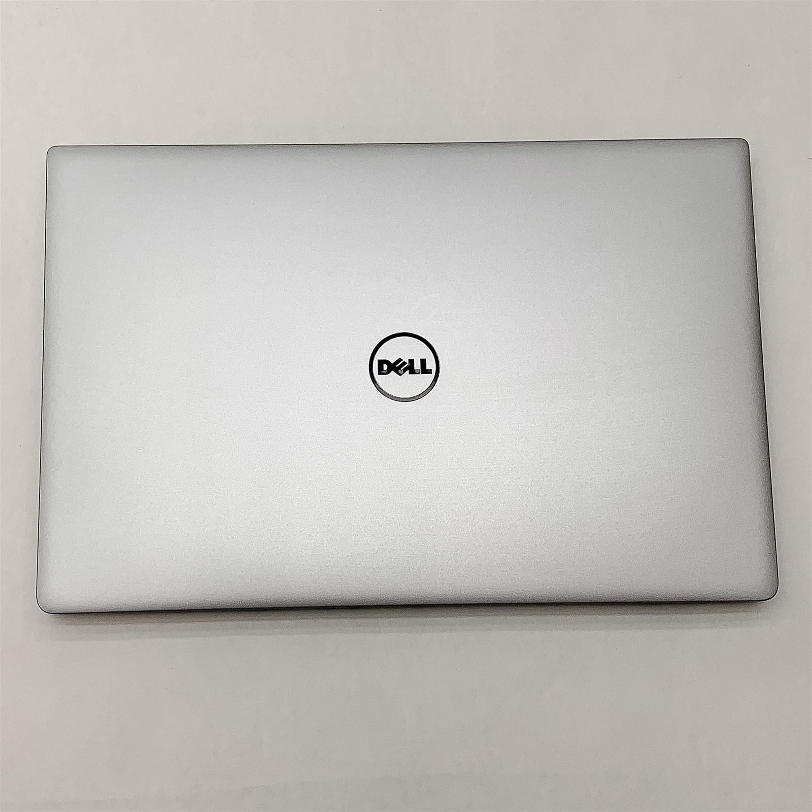 Dell XPS 9350 Laptop Intel i7 6560U 2.20GHZ 13.3″ Touch QHD+ 8GB NO HDD Parts