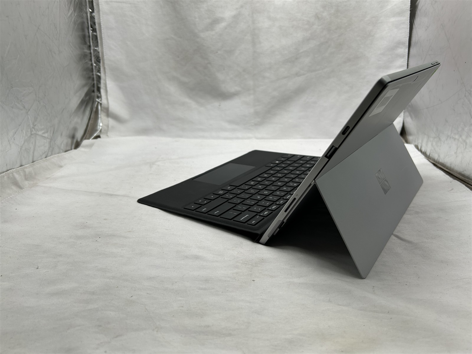 Microsoft Surface Pro 7 Laptop Intel i5-1035G4 8GB RAM No OS No SSD