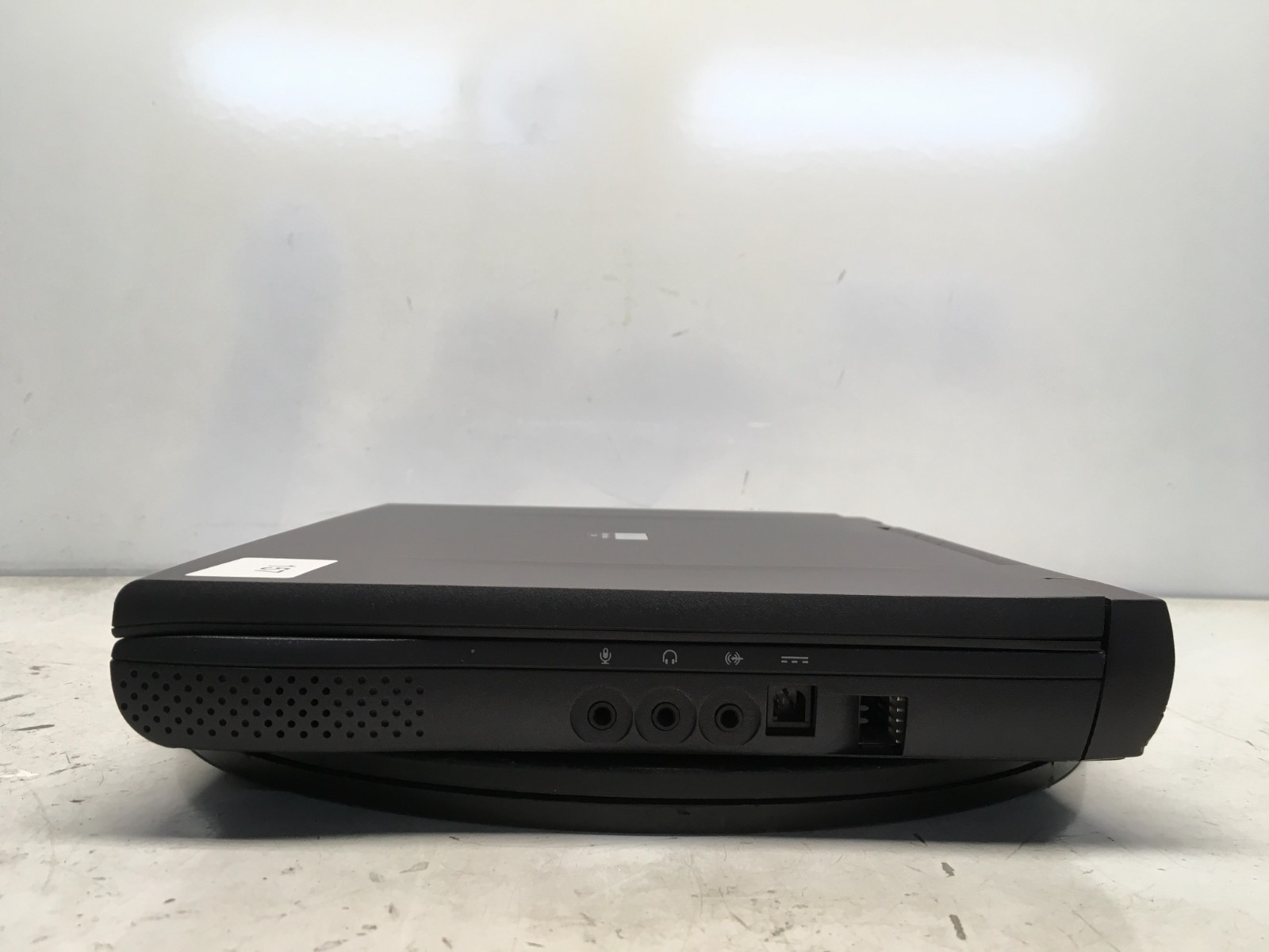 Dell Latitude CPi A300ST Intel Pentium II 300MHz 256 MB NO HDD