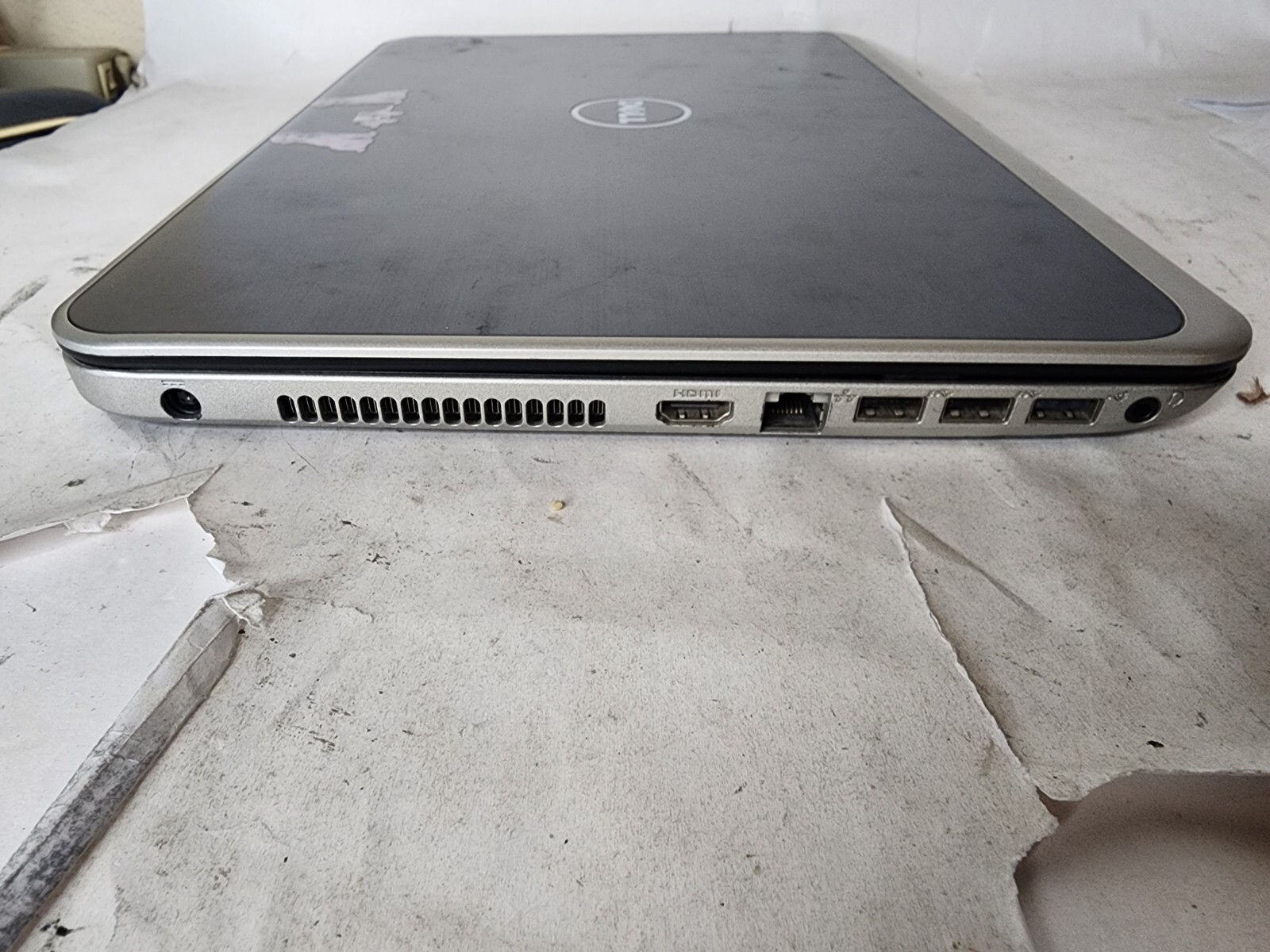 Dell Inspiron 5537 / Intel Core i5-4200U @ 1.60GHz / No Ram No Hdd