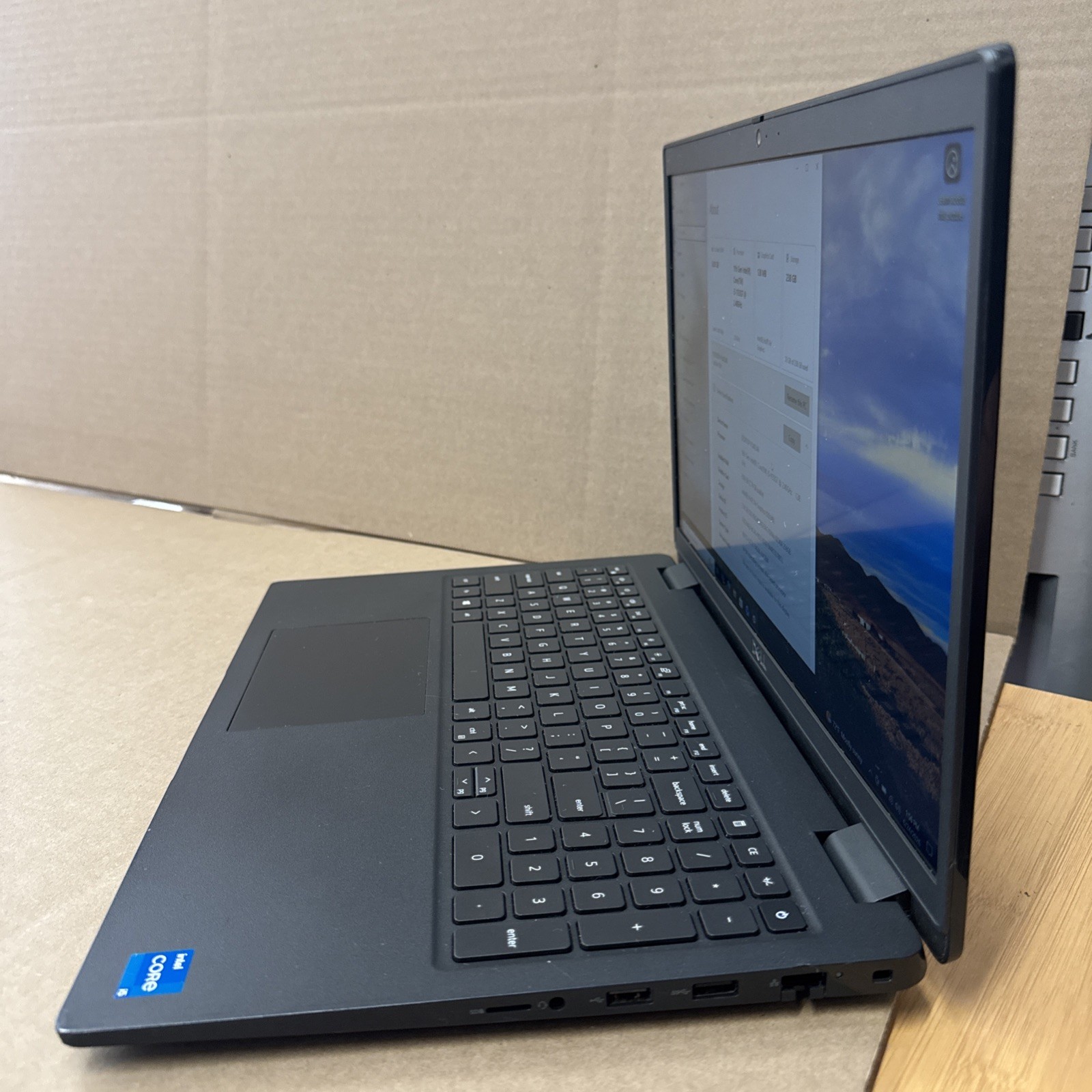 Dell Latitude 3520 i5-1135G7, 8GB Ram, 256GB SSD, W10P