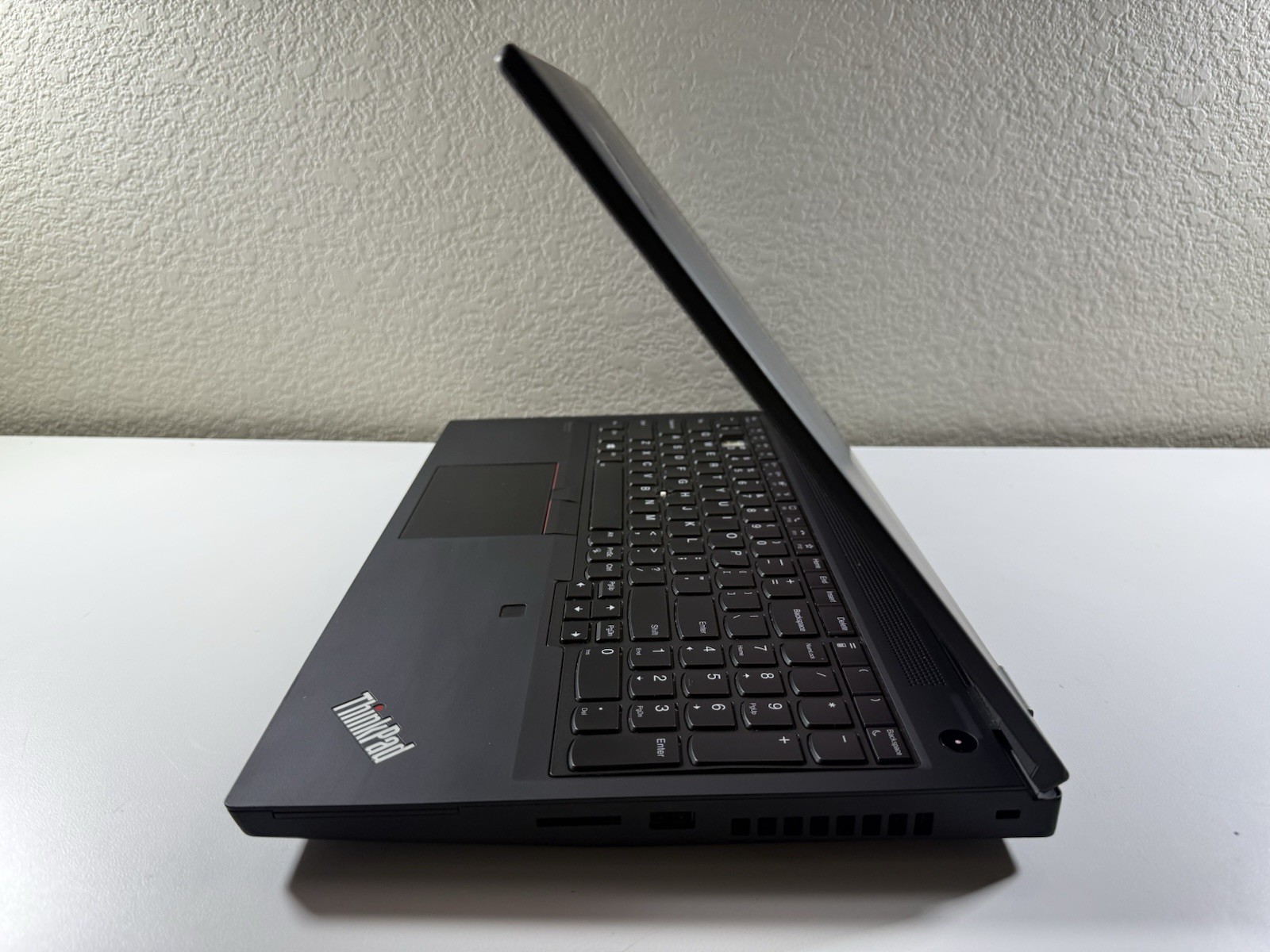 LENOVO THINKPAD P15 GEN 1 | CORE I7-10850H 256GB 16GB RAM WIN 11 NVIDIA T2000