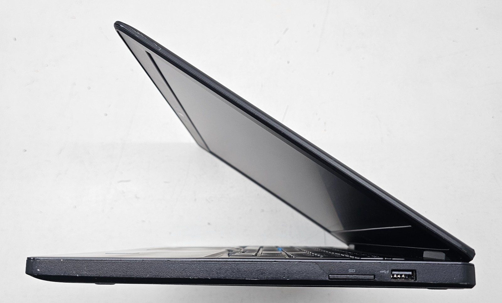 Dell Latitude E5550 15.6″ Laptop Intel i5 NO RAM/HD/OS/POWER (FL)