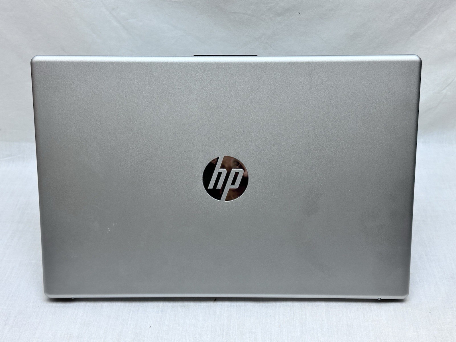 HP Laptop 15-fc0xxx 15.6” Ryzen 5 7520U 16GB Win 11 Home Silver Touchscreen