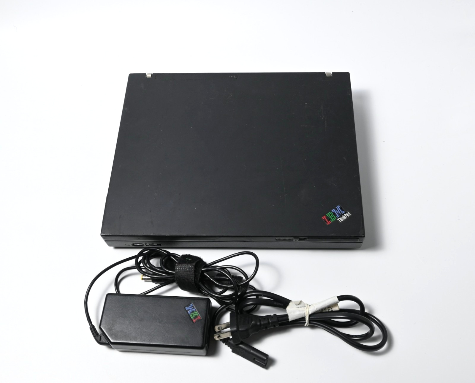 IBM ThinkPad X41 12.1″ Retro Laptop Windows XP Tested Linux Candidate w/ Dock
