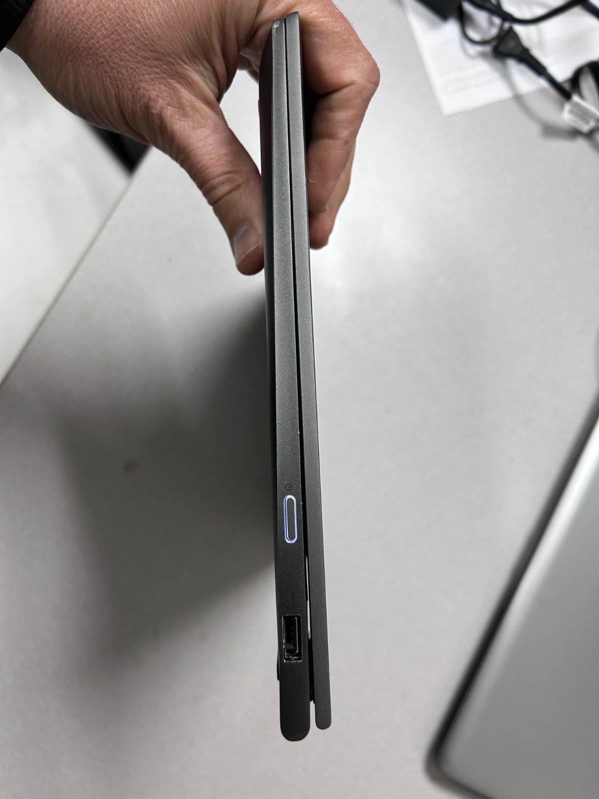Lenovo Yoga 730-13IKB 13.3″ 256 SSD, i5 8th Gen, 1.60 GHz, 8 GB Read Desc