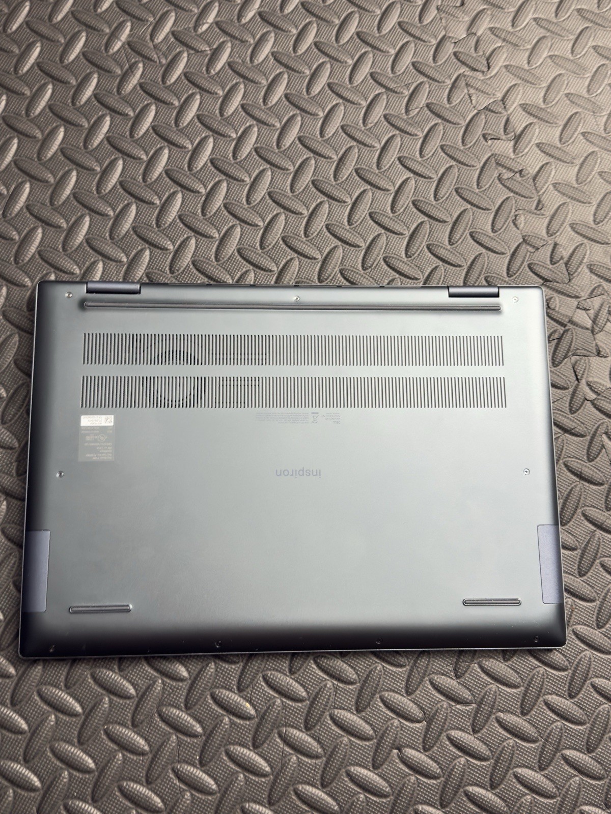 Dell Inspiron 16 7635 2-in-1 Laptop Ryzen 5 16GB 477GB SSD Touchscreen Silver