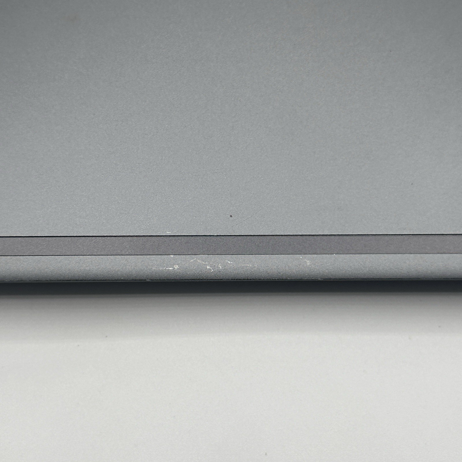 Lenovo ThinkPad T14s Gen 3 14″ Touch – Ryzen 5 Pro 6650U – 16GB RAM – 256GB SSD