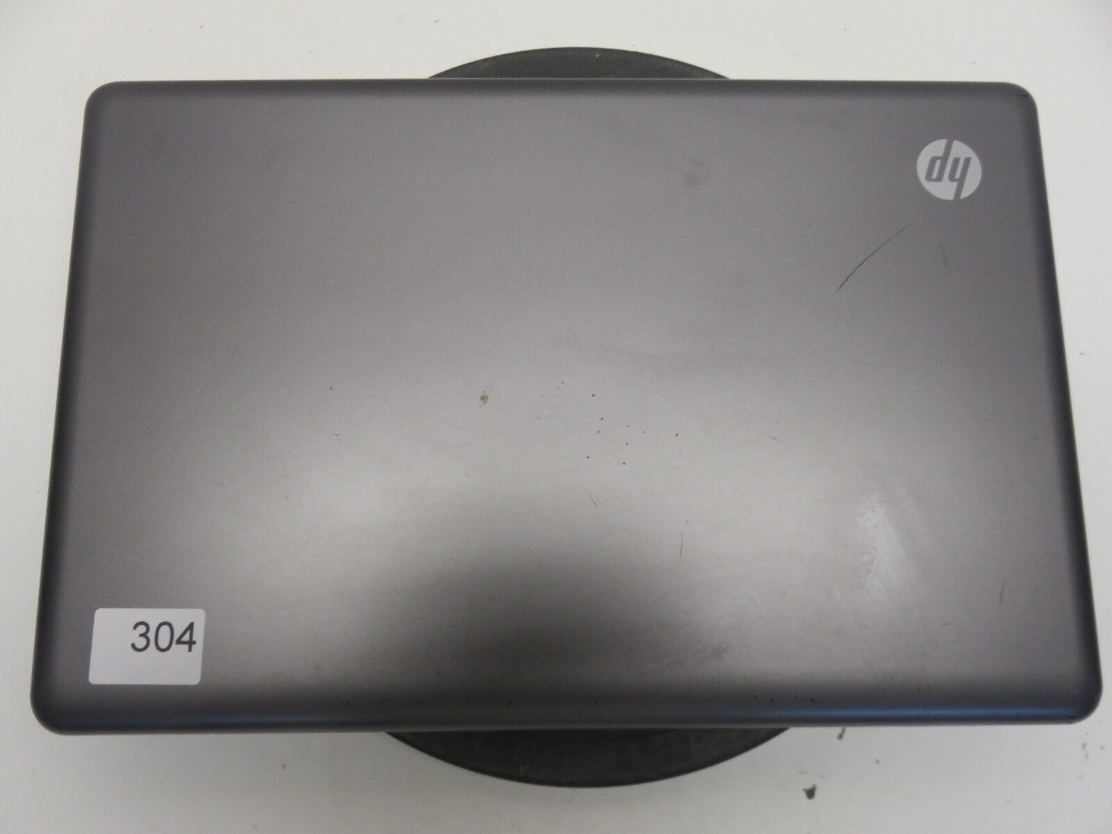 HP 2000 Notebook PC AMD E-300 1.3 GHz 2 GB NO HDD No Batt