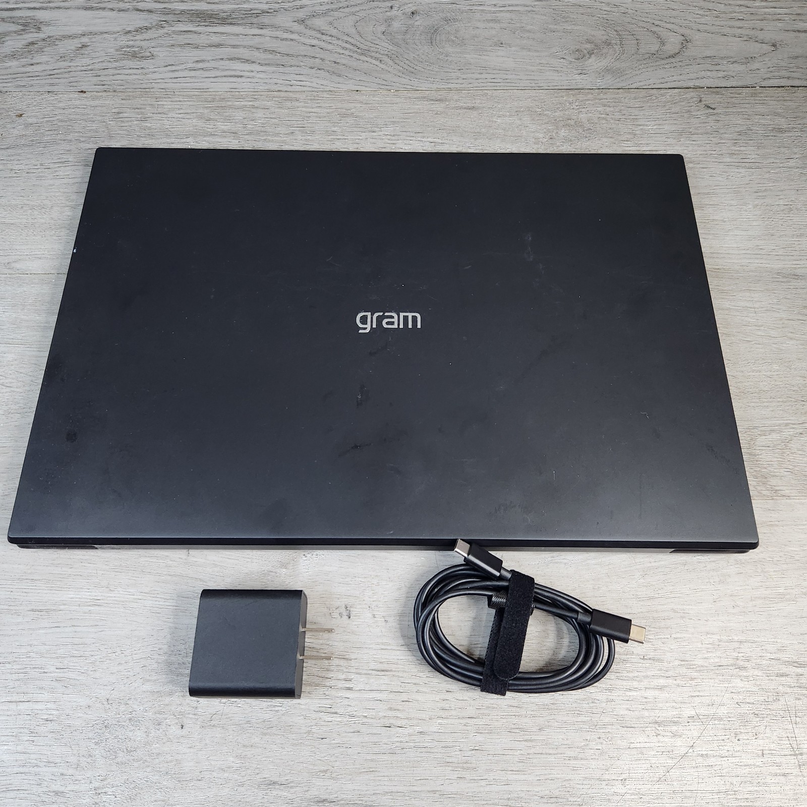 LG Gram 17″ Touch WQXGA Ultra 7 155H 3.8GHz Intel Arc 16GB RAM 2TB