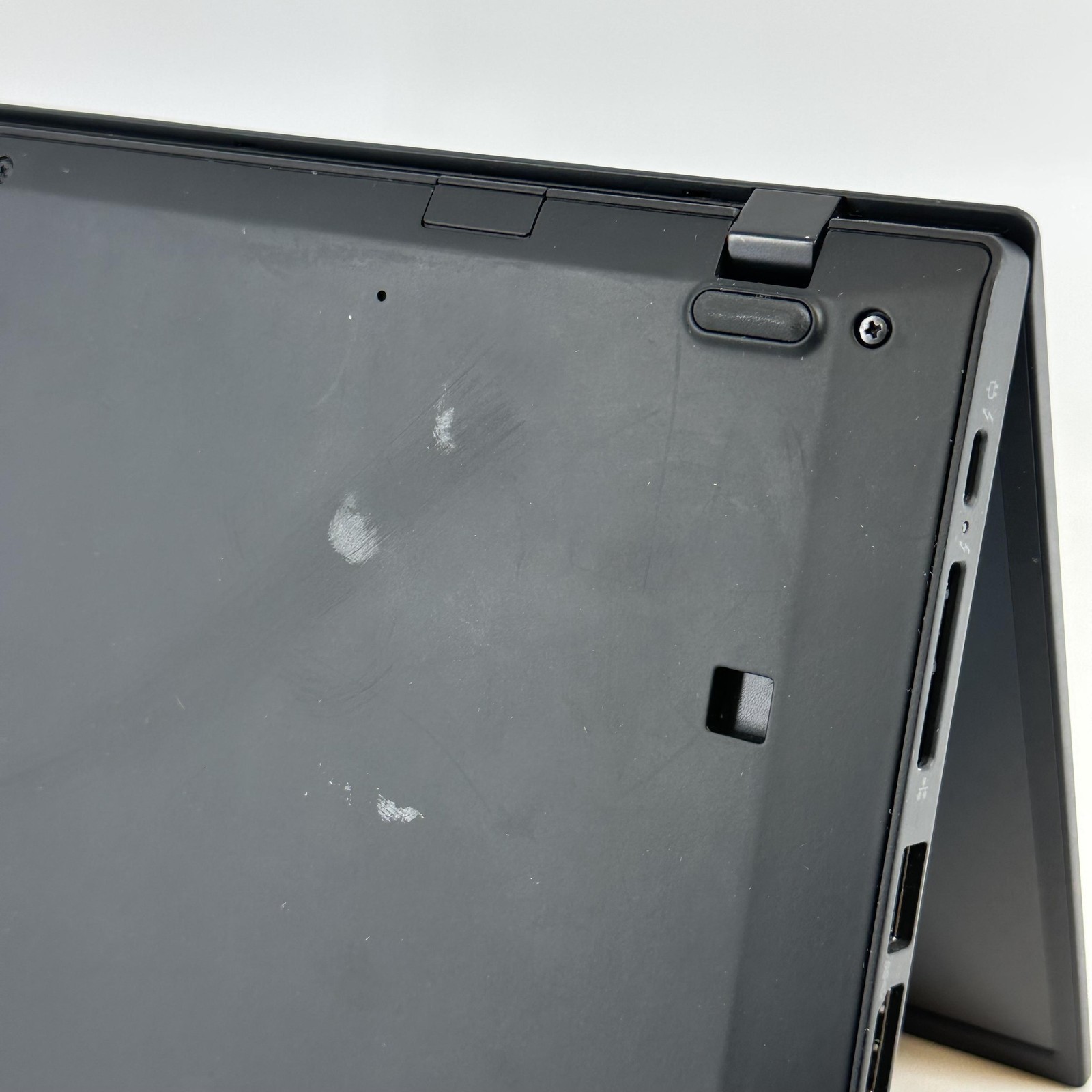 Lenovo ThinkPad X1 Carbon Gen 6 14 FHD i5-8350U 1.70GHz 16GB 256GB SSD Very Good