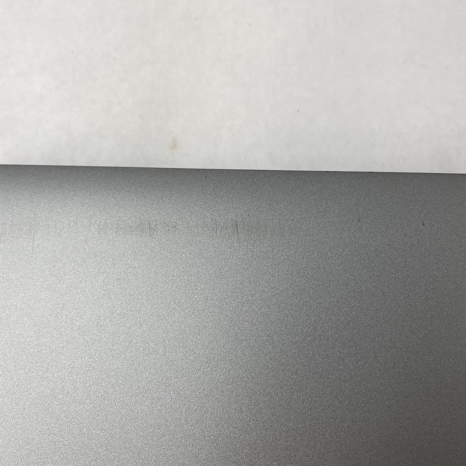 Dell Latitude 5520 15.6″ i5-1135G7 2.4GHz 8GB RAM No SSD/OS/AC – Scratched Paint