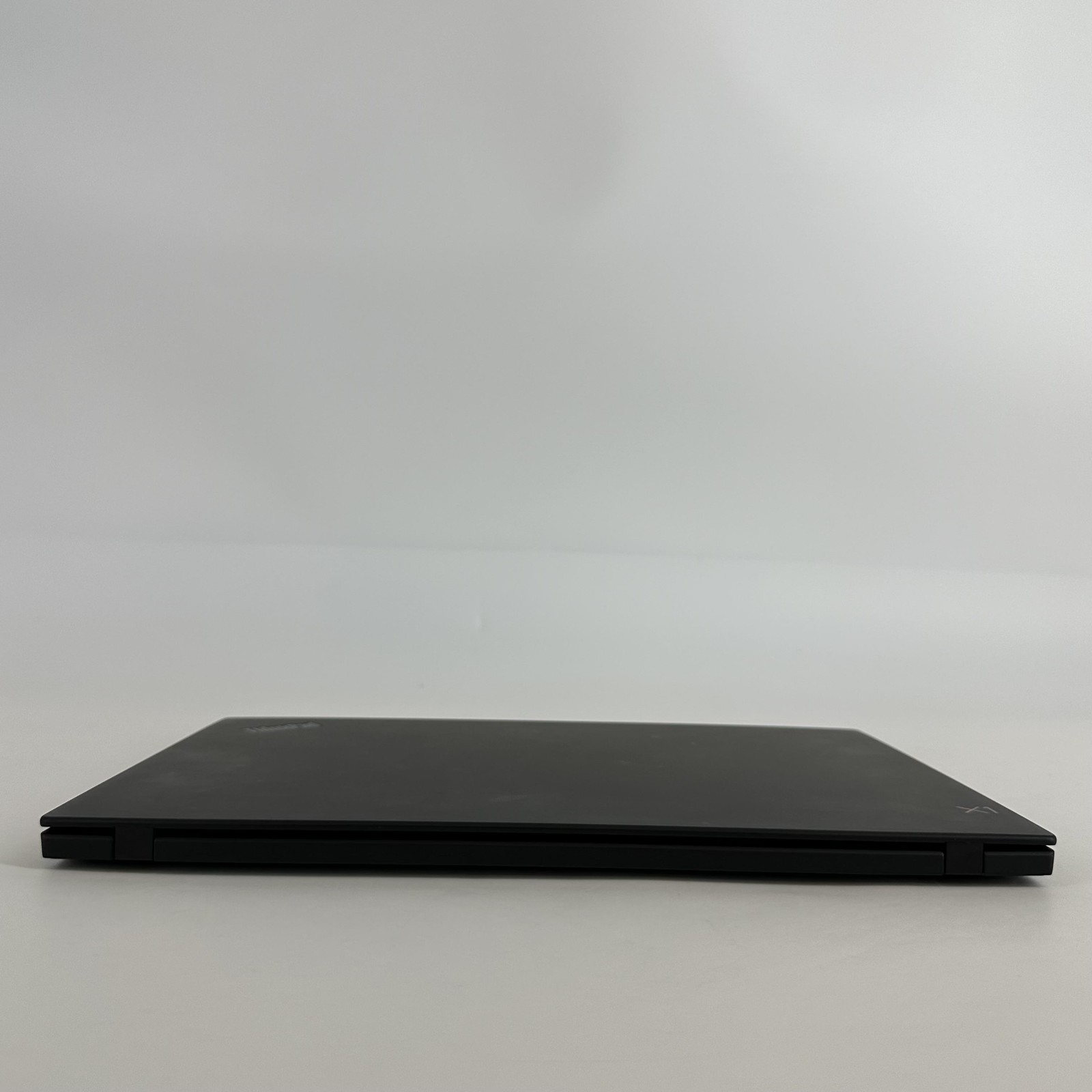 Lenovo ThinkPad X1 Carbon Gen 7 14 Black FHD 1.1 GHz i7-10710U 16GB 1TB SSD Good