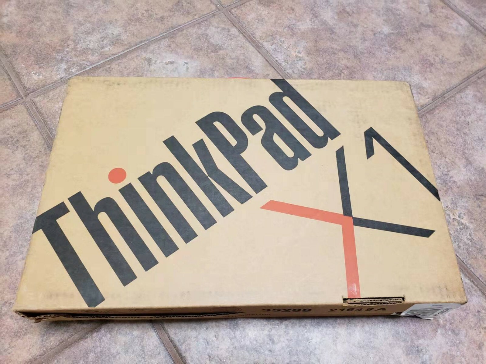 New ThinkPad X1 Carbon Gen 9 Intel i7-1165G7 (14″) -16GB RAM, 1TB SSD Black