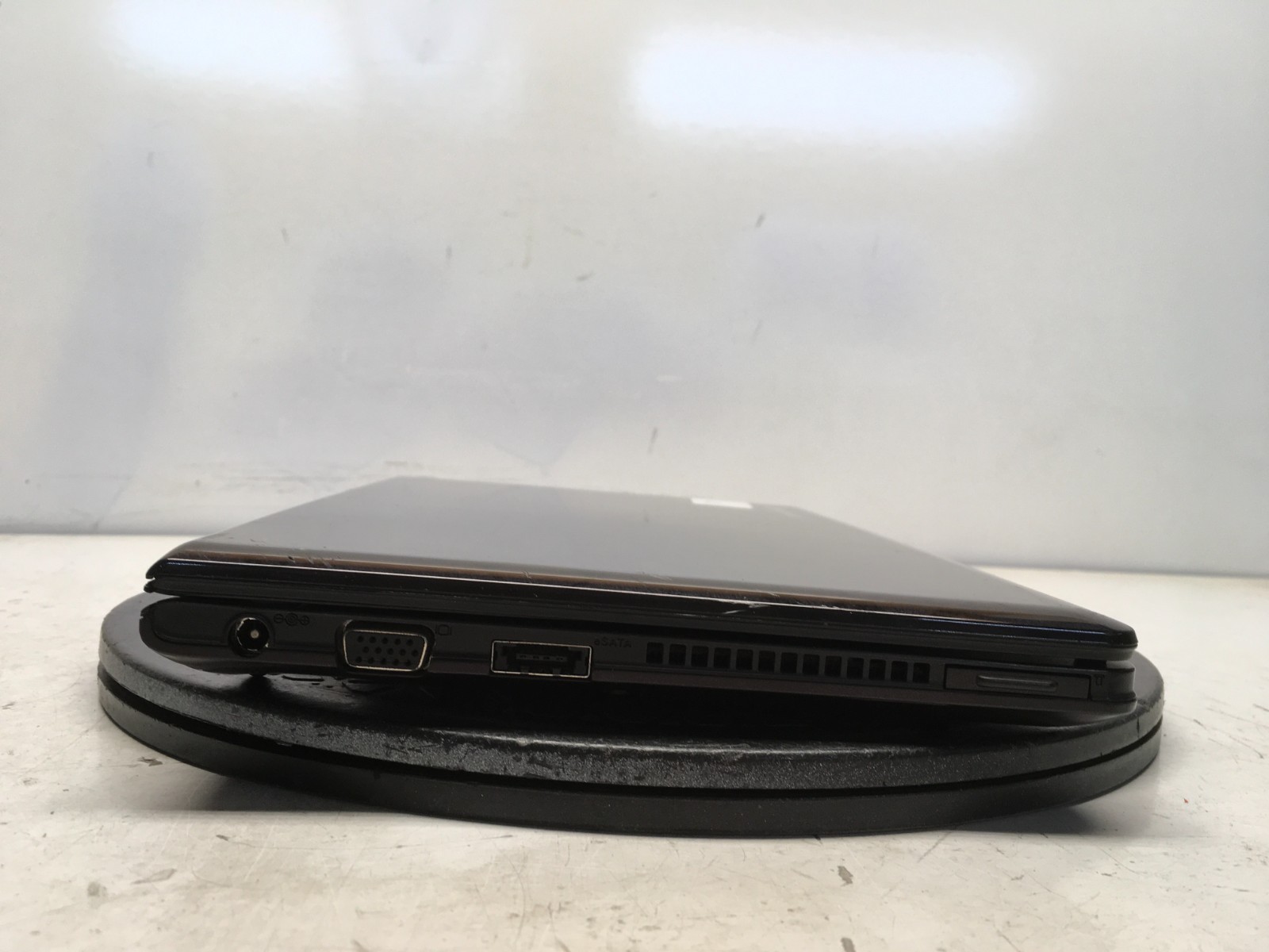 Lenovo IdeaPad S205S Intel Pentium U5600 1.33GHz 2 GB NO HDD