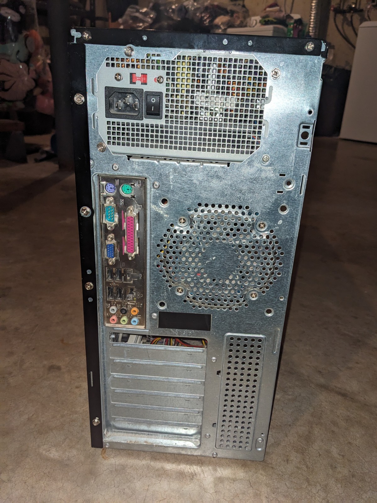 LOCAL PICKUP ONLY – Xion Xon II / Apevia X-Cruiser For Parts PC Lot