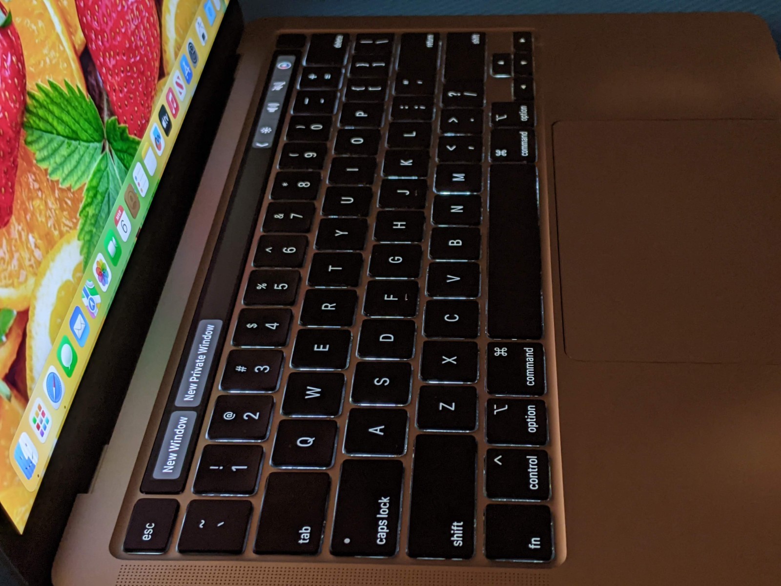 Apple MacBook Pro 13″ (2020) A2251 / BTO Core i7-1068NG7 2.3GHz 32GB 1TB SSD +PA