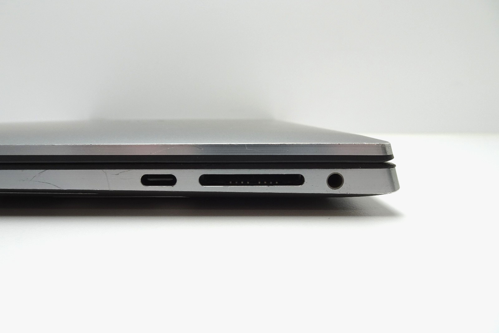 Dell Precision 5560 Laptop | i7-11850H | 8GB RAM | 512GB NVMe | LINUX | READ