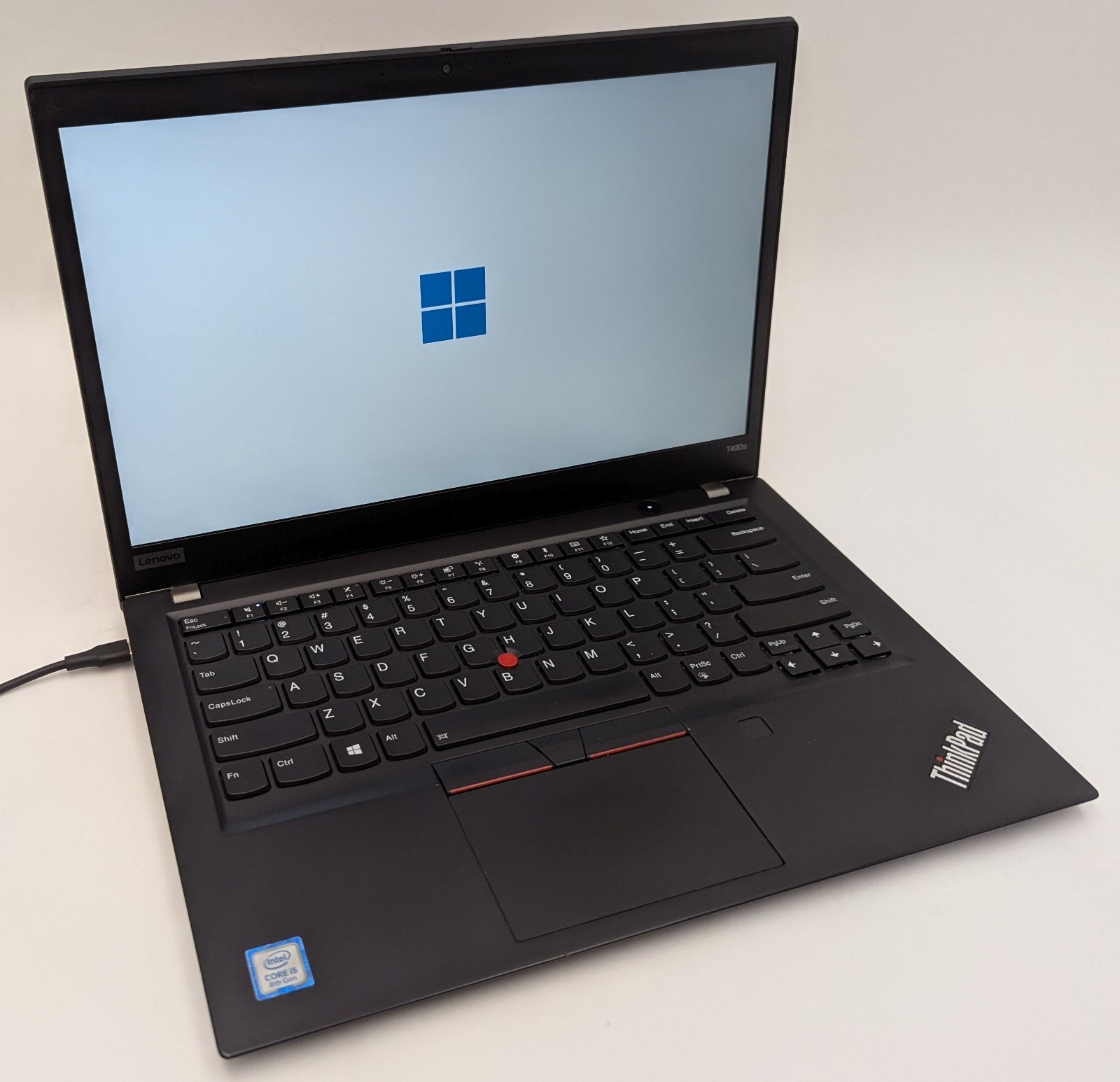 Lenovo ThinkPad T490s 14″ Laptop i5-8265U 1.60GHz 8 GB RAM 256GB SSD Win 11 Pro