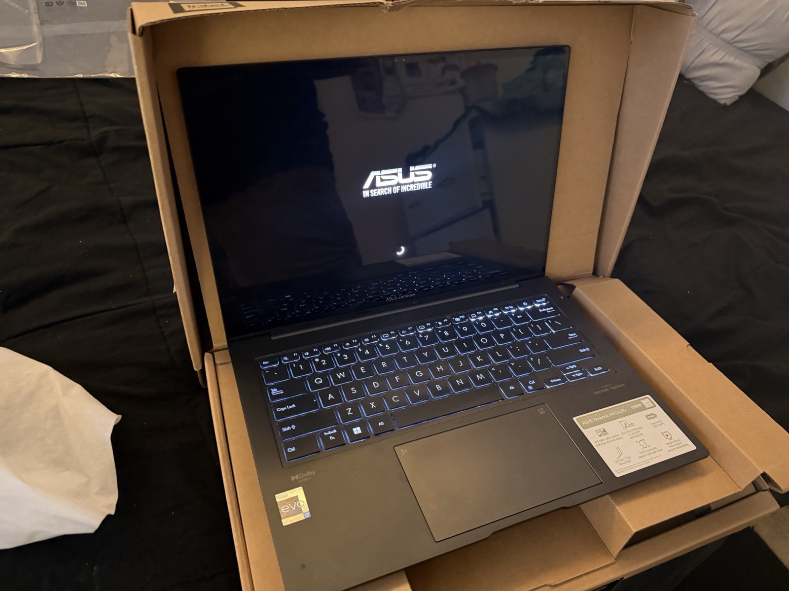 • ASUS Zenbook 14.5”. OLED Touch