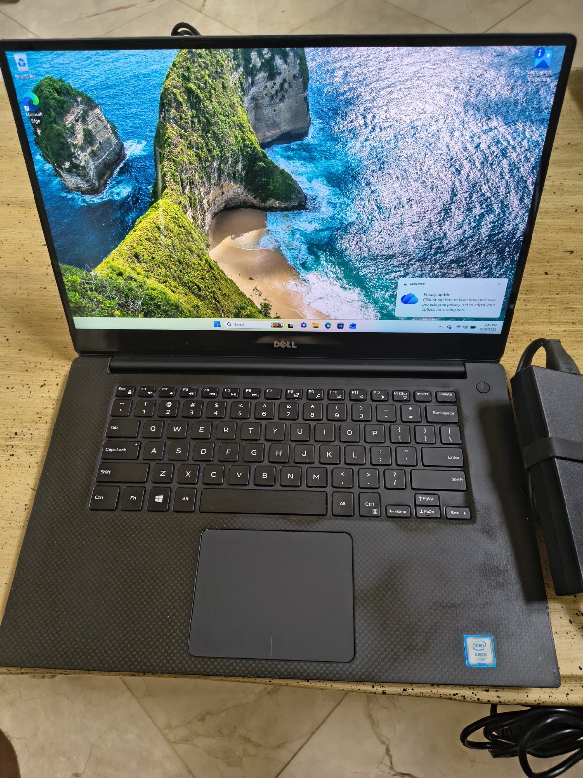 Dell Precision 5520 Workstation 15.6 TOUCH Xeon E3-1505M 32GB RAM 512GB SSD MINT