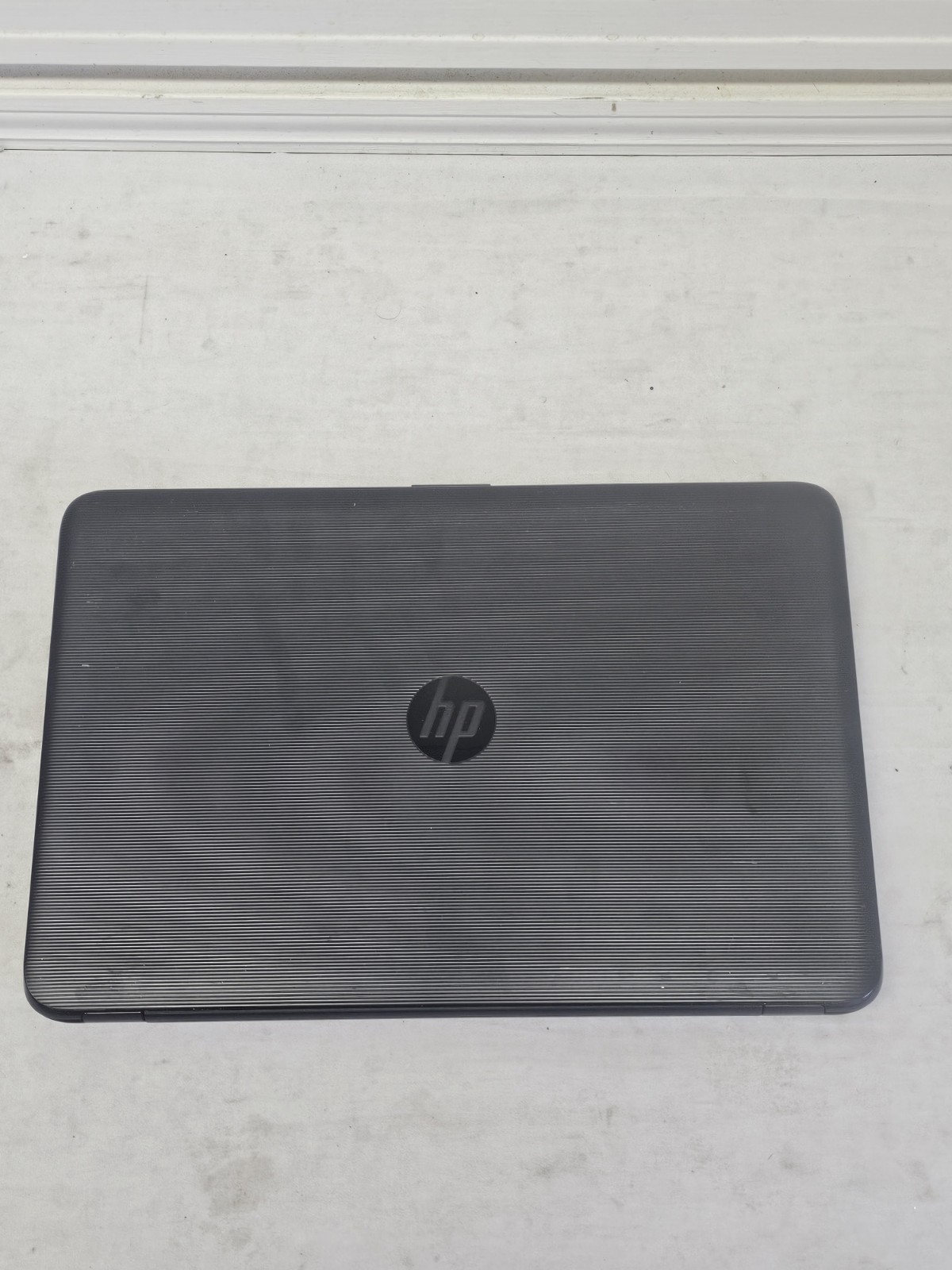 HP 15-ba018wm Laptop – AMD E2-7110 – 4GB RAM – 500GB HDD – Screws Gone – Win 10