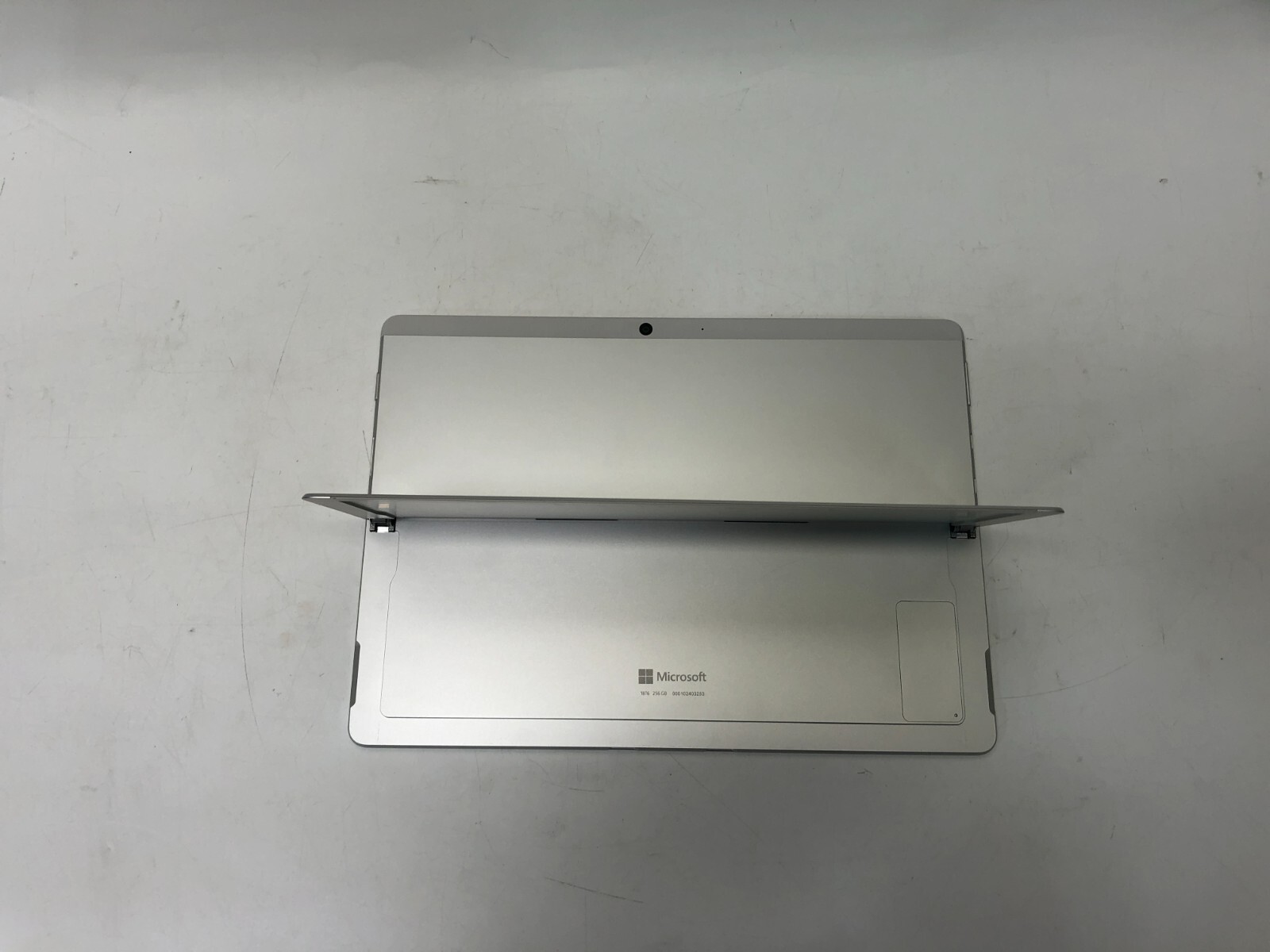 Microsoft Surface Pro X SQ2 Tablet 13-Inch 16 GB RAM 256 GB SSD LTE