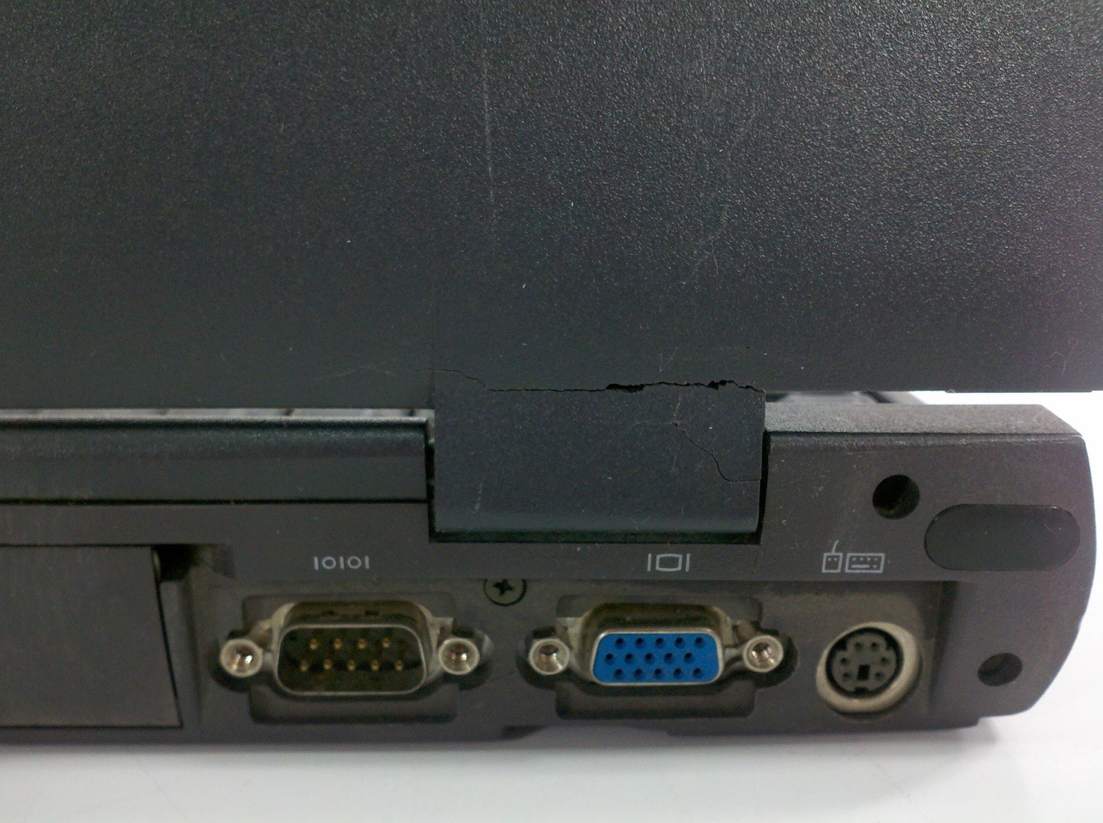 Dell 9321C PII 266MHz Laptop – Latitude CPi D266XT – Missing Parts + Damage