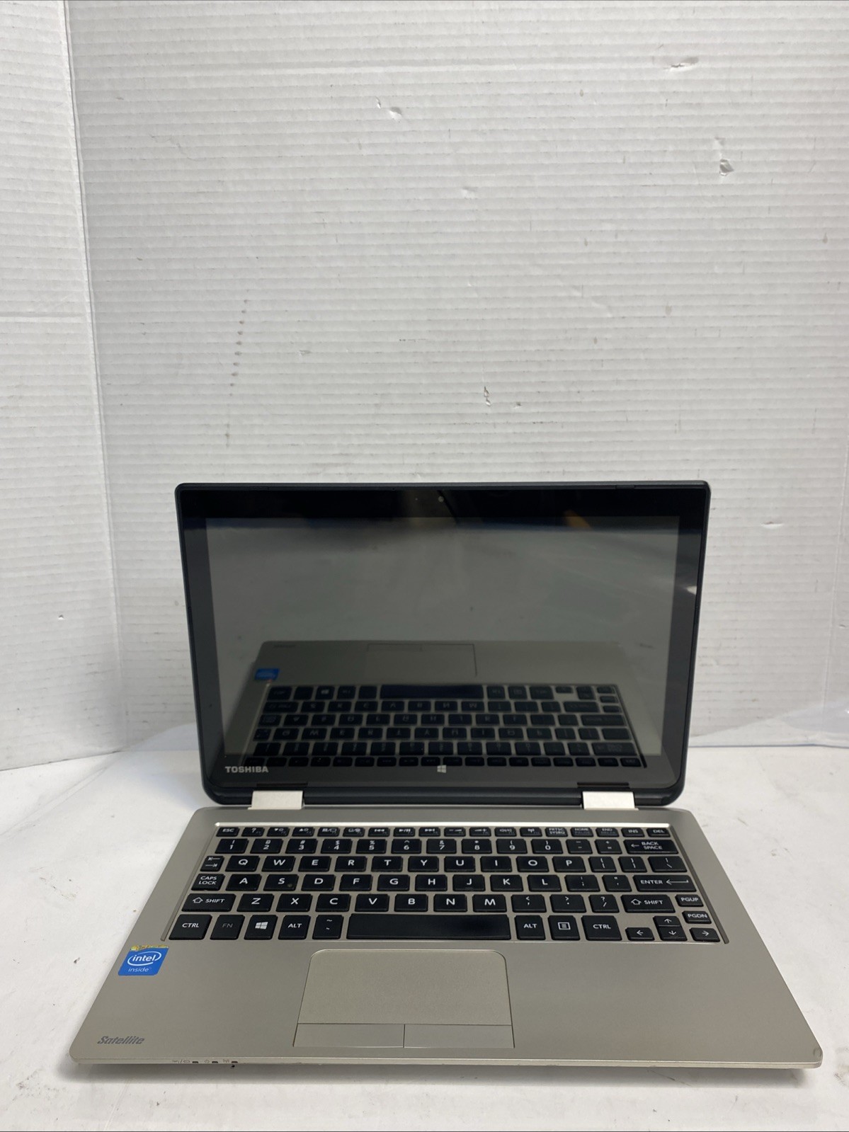Toshiba Satellite Radius 11 L15W-B1302 HD Touchscreen 11.6″ Laptop Read Desc