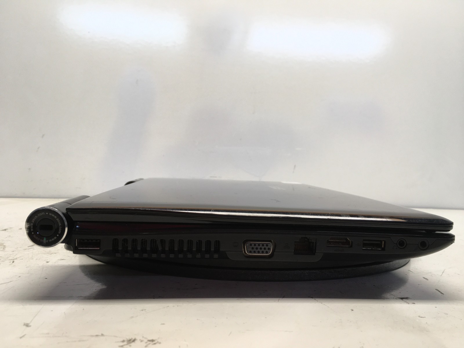 Asus U81A Intel Core 2 Duo T6500 2.1GHz 4 GB NO HDD