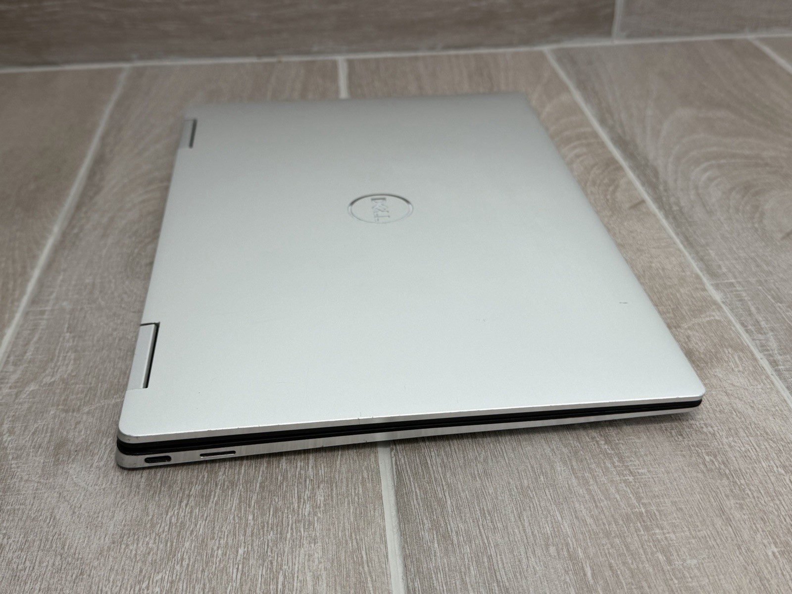 Dell XPS 13 9310 2-in-1 13″ Touch Laptop Core i7-1165G7 16GB RAM 256GB NVMe SSD