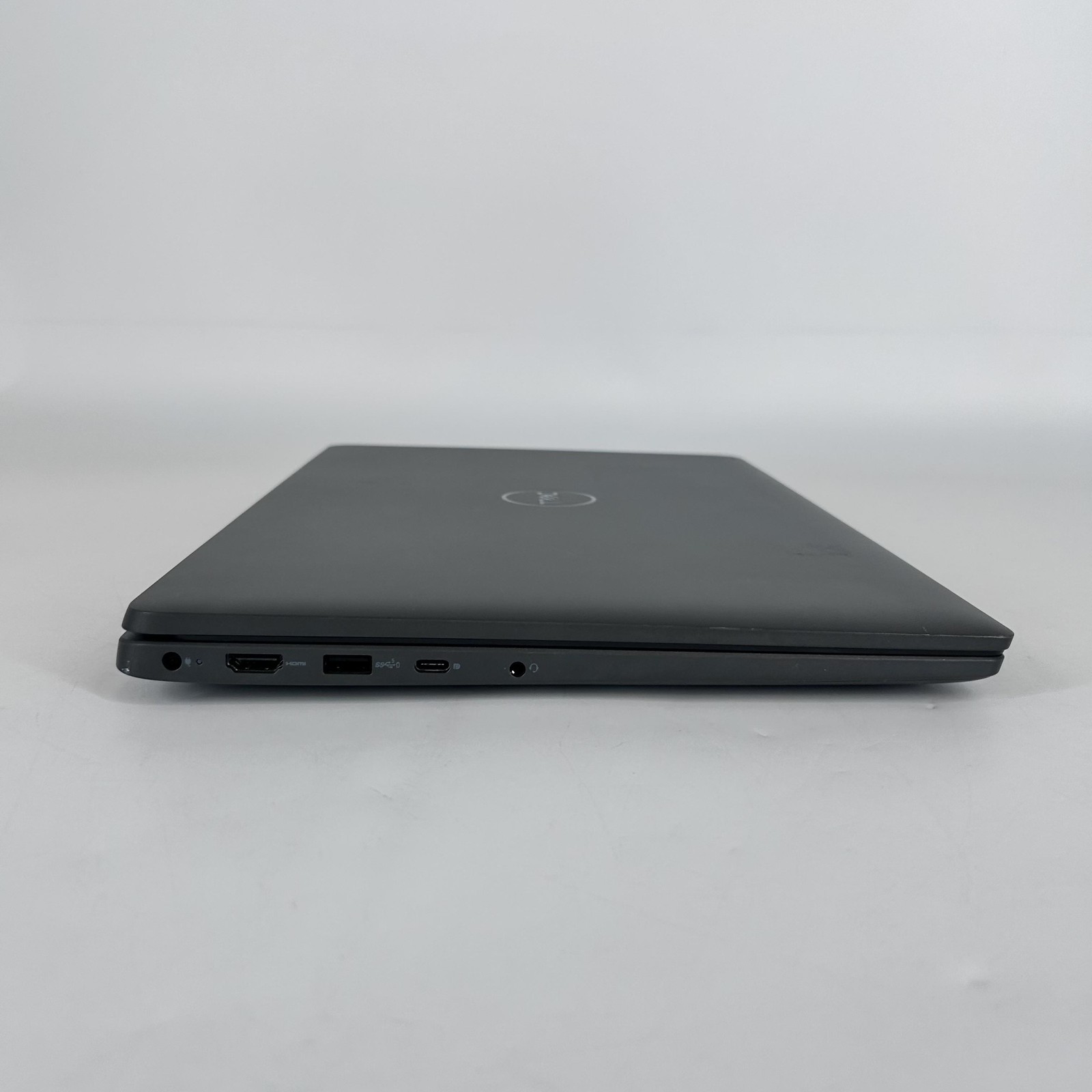 Dell Latitude 3540 15.6 Gray FHD 1.3 GHz i5-1335U 16GB RAM 256GB SSD Good
