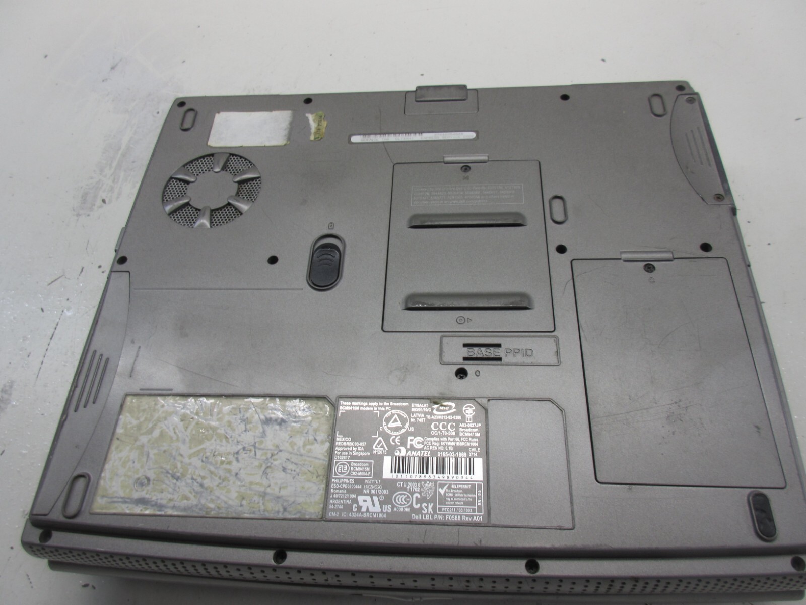Dell Inspiron 1150 Intel Celeron 2.40GHz 256MB NO HDD No Batt