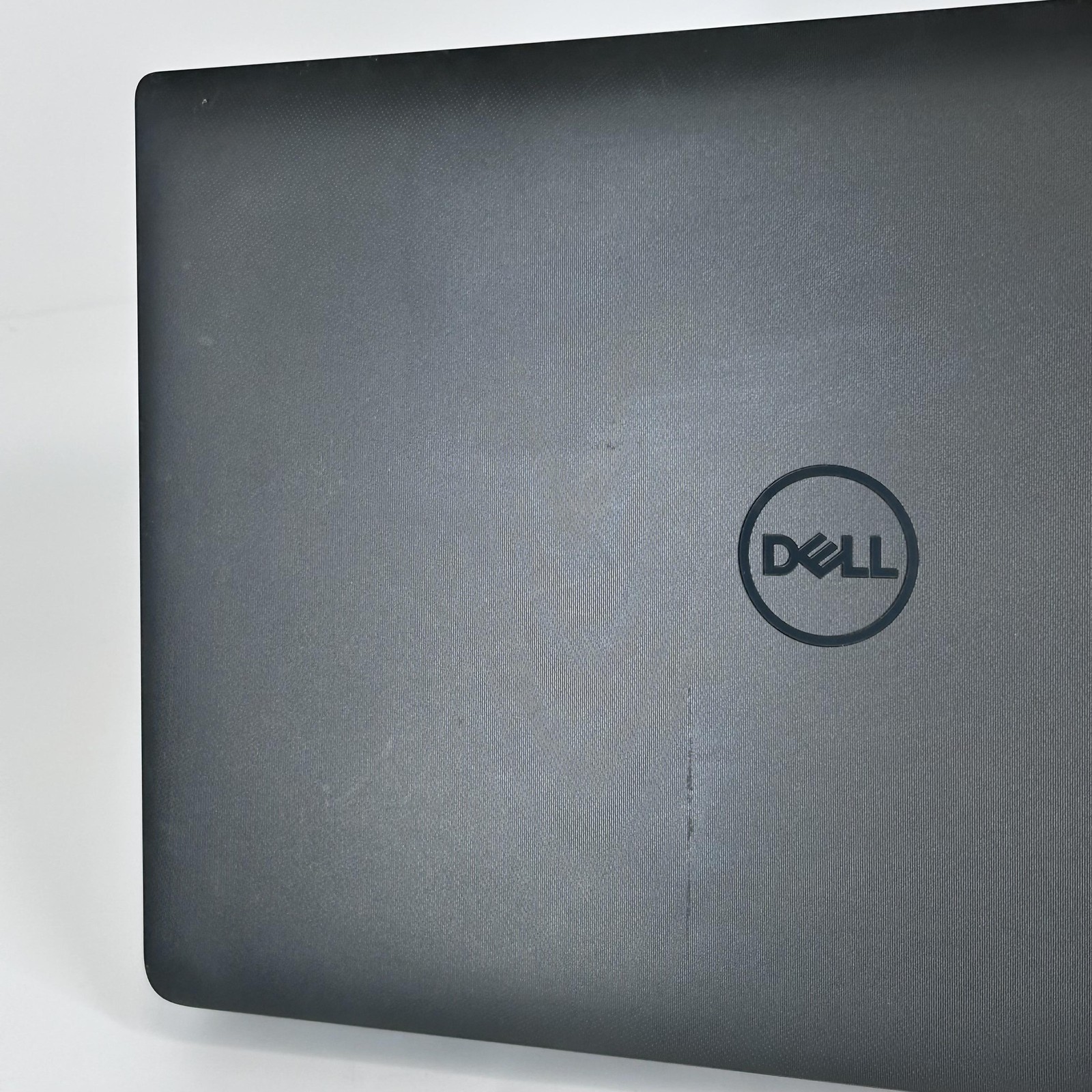 Dell Latitude 3540 15.6 Gray FHD 1.3 GHz i5-1335U 16GB RAM 256GB SSD Good
